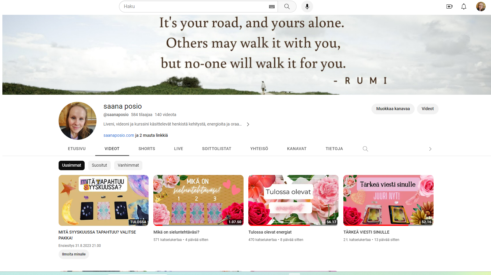 Saana Posio-nimisellä Youtube-kanavallani nostelen lähes viikoittain oraakkelikortteja livenä.